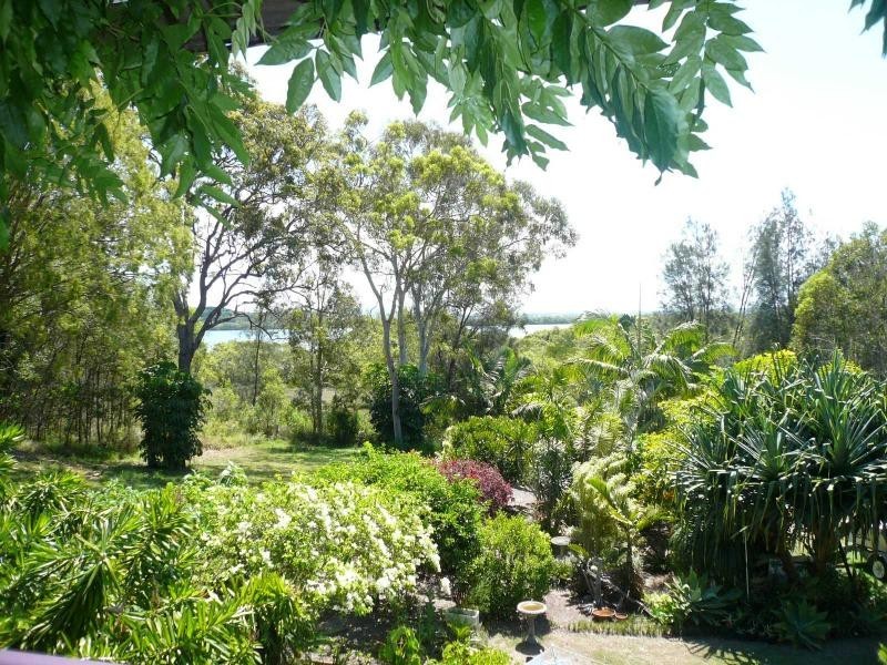 64 Charles Terrace, Macleay Island QLD 4184