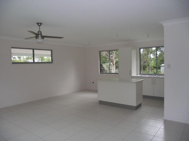 22 Cathy Street, Macleay Island QLD 4184