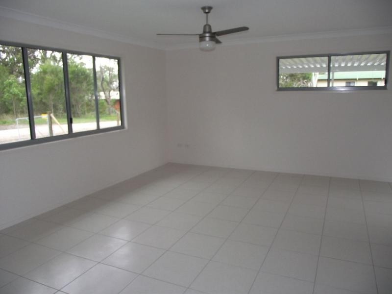 22 Cathy Street, Macleay Island QLD 4184