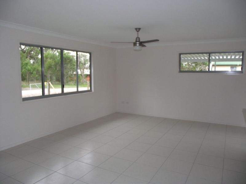 22 Cathy Street, Macleay Island QLD 4184