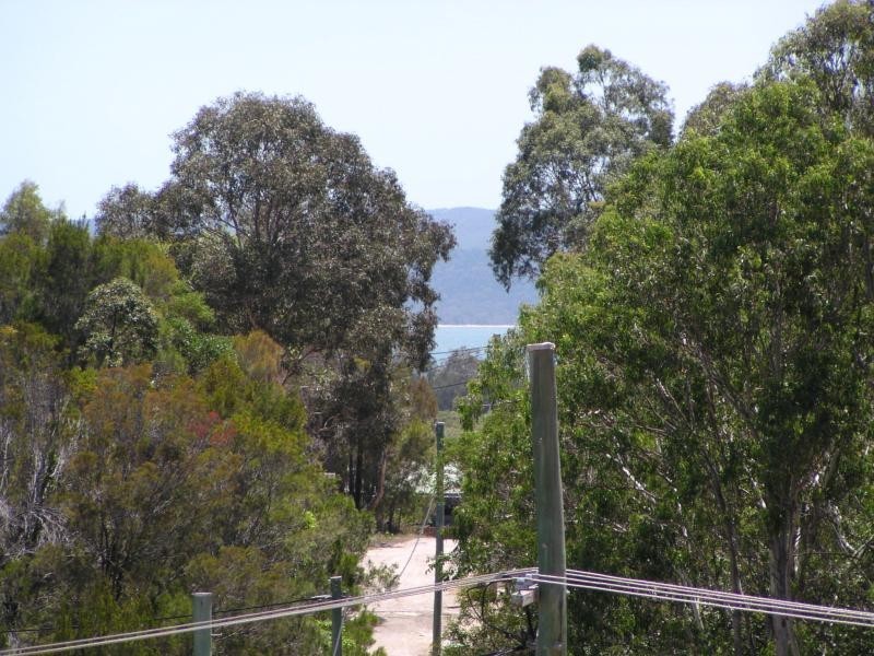106 High Central Road, Macleay Island QLD 4184