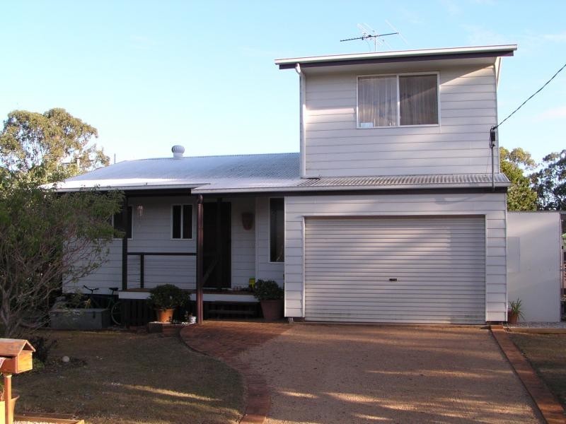 7 Bertram Road, Karragarra Island QLD 4184