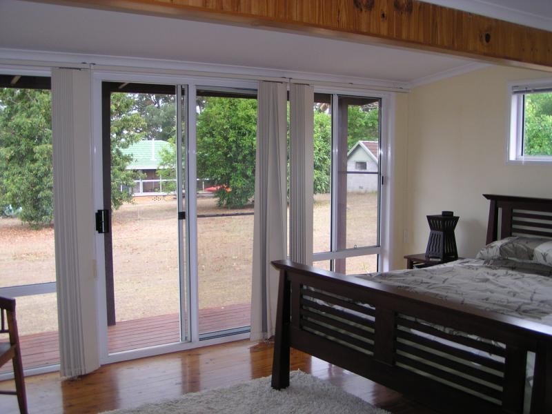 7 Bertram Road, Karragarra Island QLD 4184