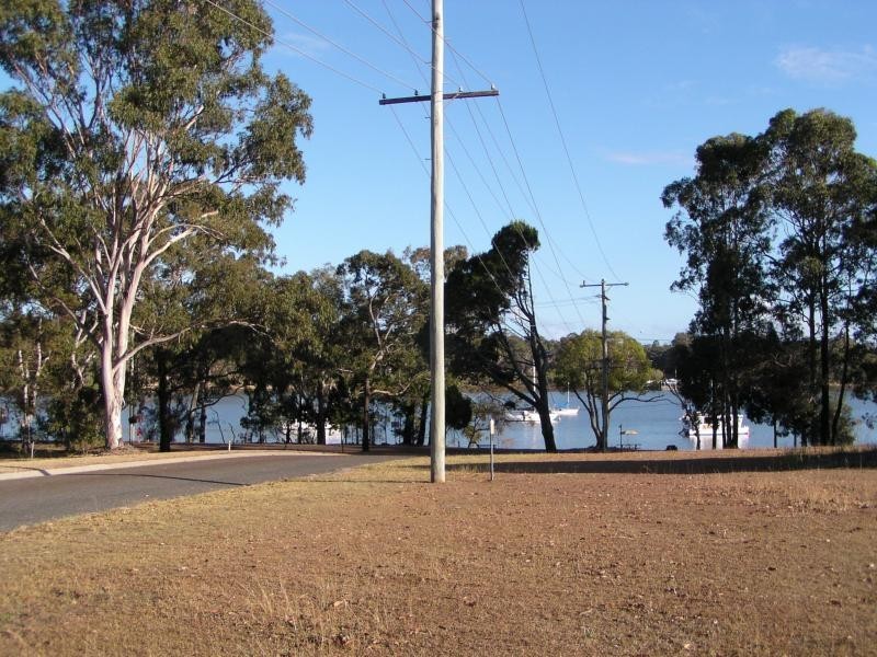 7 Bertram Road, Karragarra Island QLD 4184