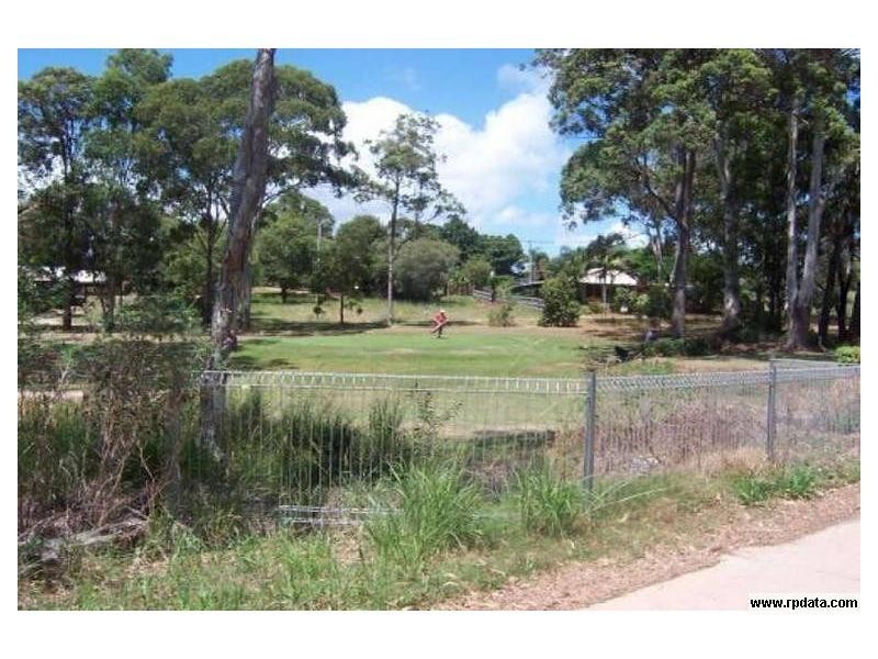 21 Eastern Road, Macleay Island QLD 4184