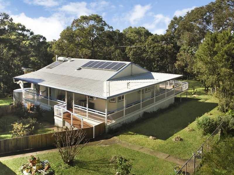 12 Pine Avenue, Lamb Island QLD 4184
