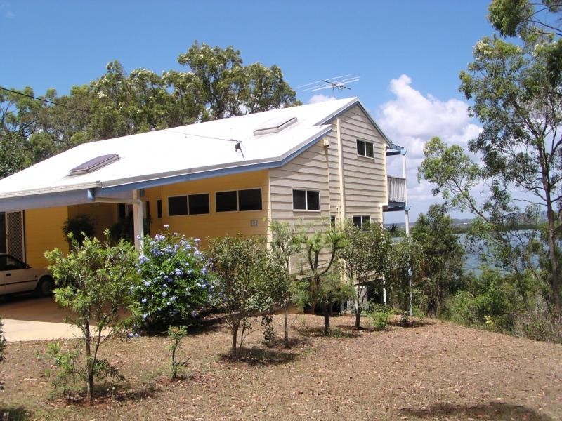 27 Cliff Terrace, Macleay Island QLD 4184