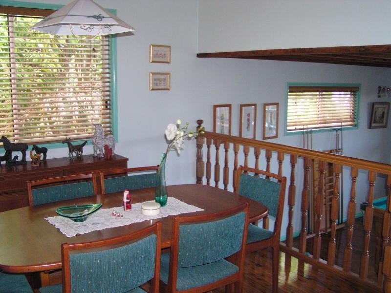 27 Cliff Terrace, Macleay Island QLD 4184