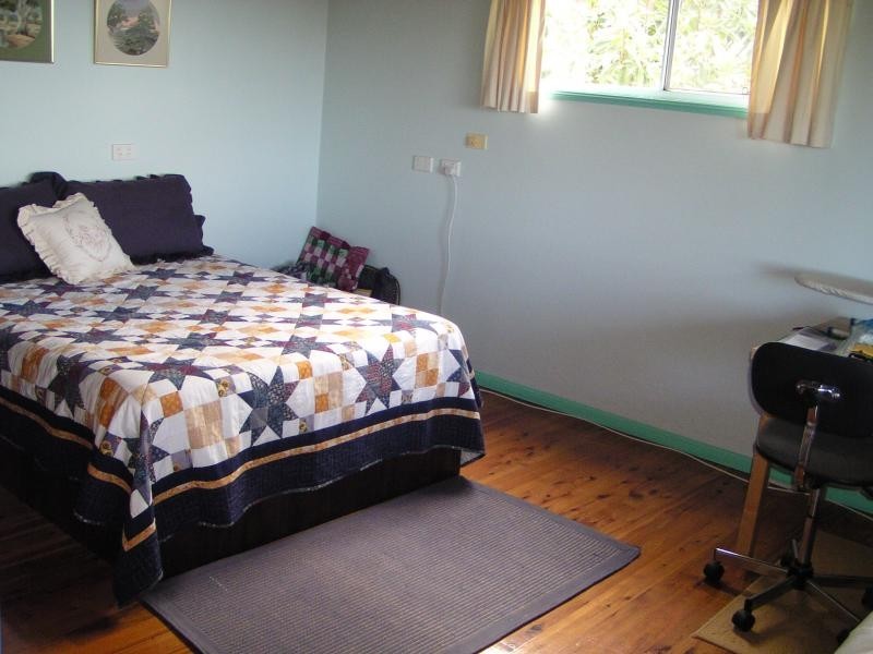 27 Cliff Terrace, Macleay Island QLD 4184