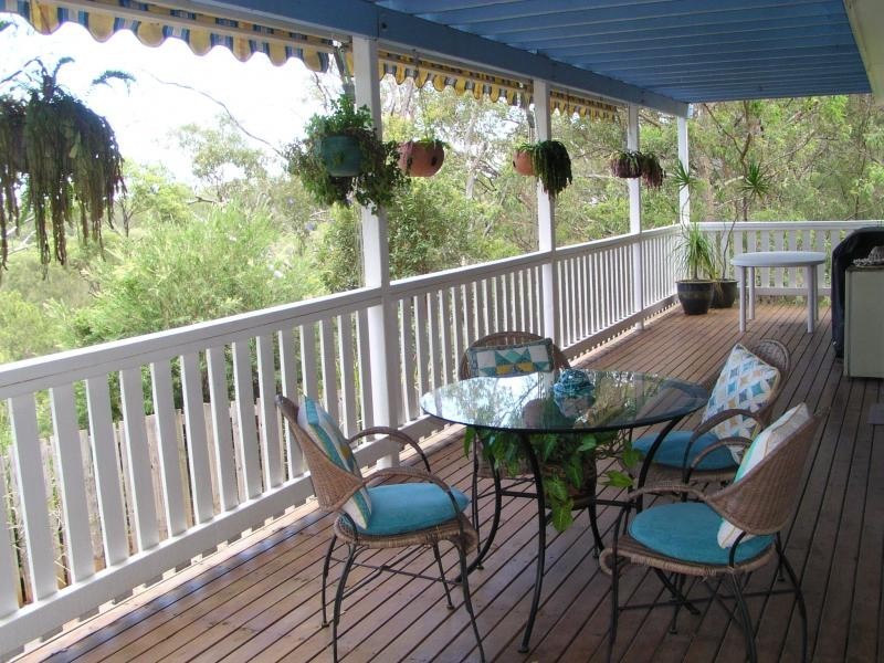 27 Cliff Terrace, Macleay Island QLD 4184