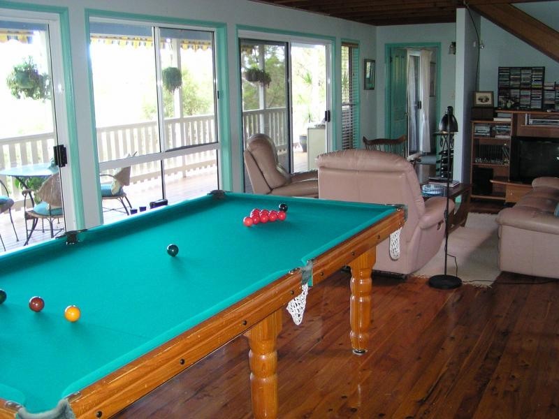 27 Cliff Terrace, Macleay Island QLD 4184