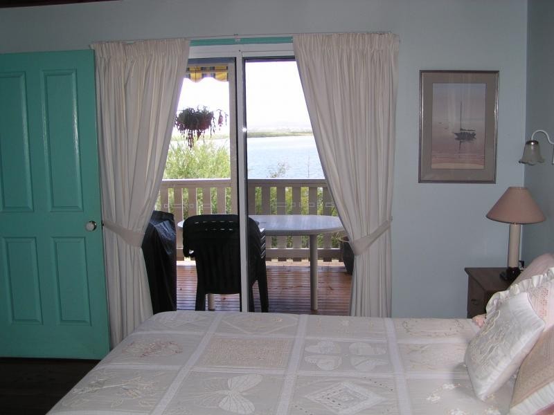 27 Cliff Terrace, Macleay Island QLD 4184