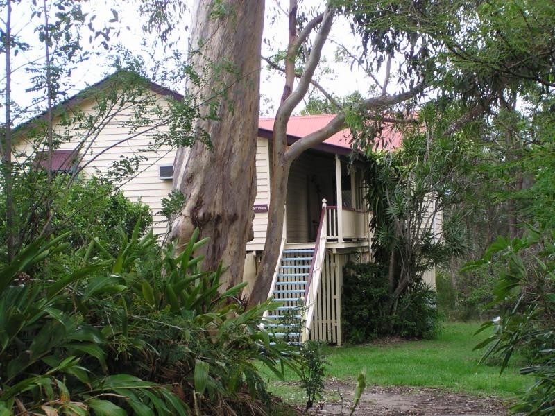 66 Charles Terrace, Macleay Island QLD 4184