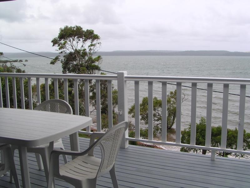 7 Golden Sands Boulevard, Macleay Island QLD 4184
