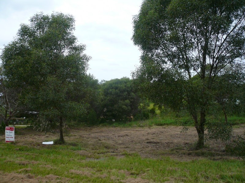 49 Timothy Street, Macleay Island QLD 4184