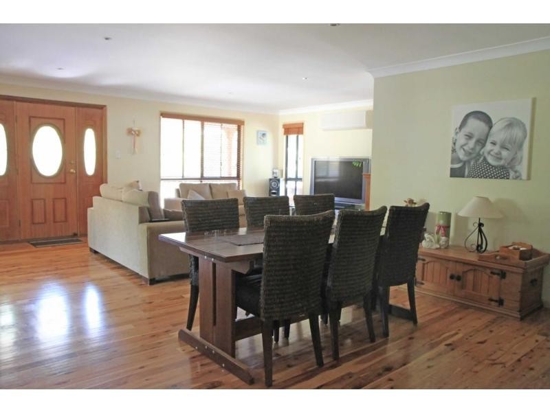 34 President Terrace, Macleay Island QLD 4184