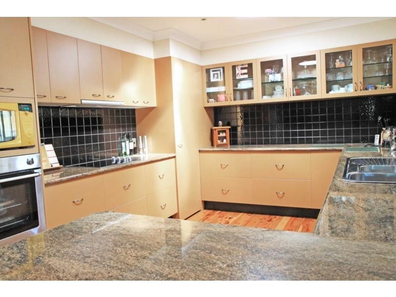 34 President Terrace, Macleay Island QLD 4184