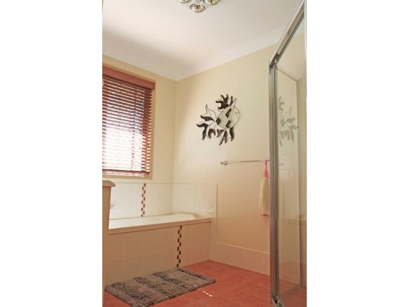 34 President Terrace, Macleay Island QLD 4184