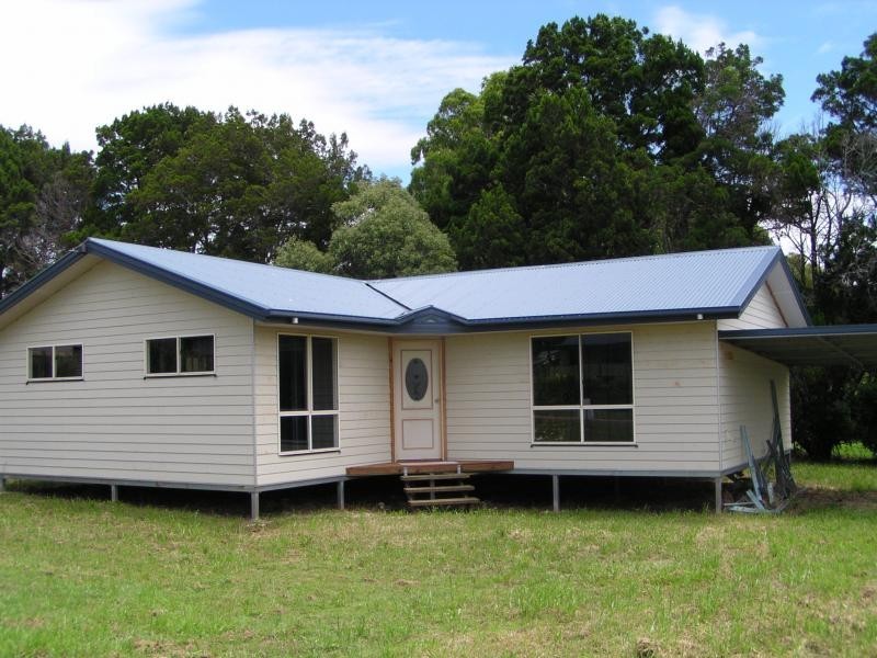 35 Lonicera Street, Macleay Island QLD 4184