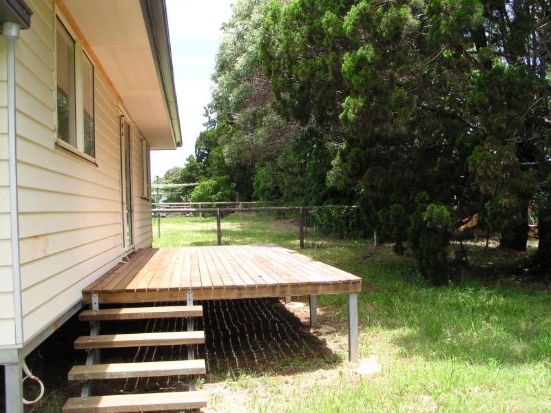 35 Lonicera Street, Macleay Island QLD 4184