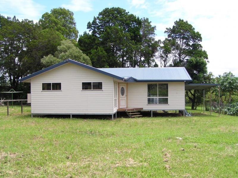 35 Lonicera Street, Macleay Island QLD 4184