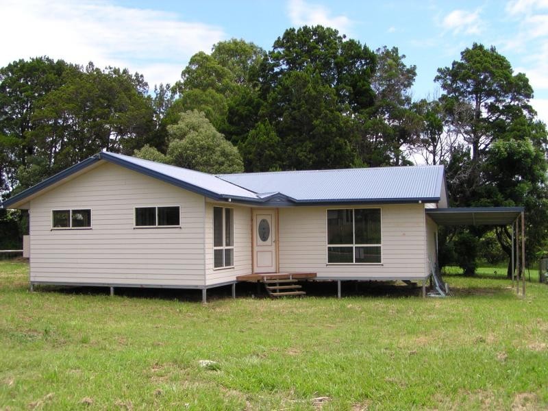 35 Lonicera Street, Macleay Island QLD 4184