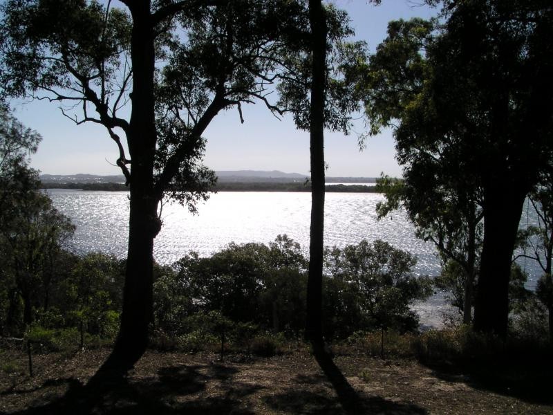15 Coast Road, Macleay Island QLD 4184
