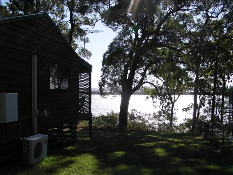 15 Coast Road, Macleay Island QLD 4184