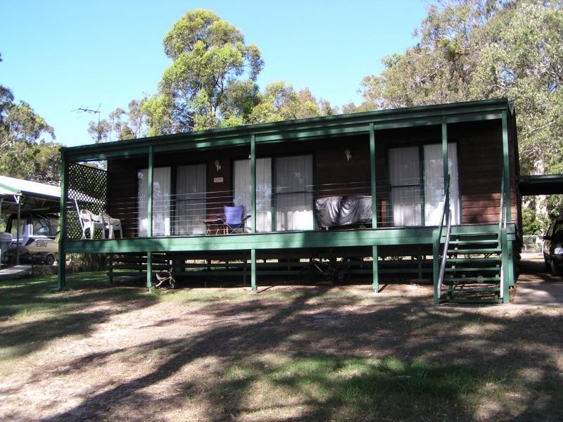 15 Coast Road, Macleay Island QLD 4184