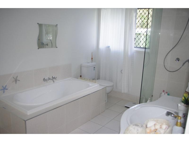 56 Alexander Street, Macleay Island QLD 4184