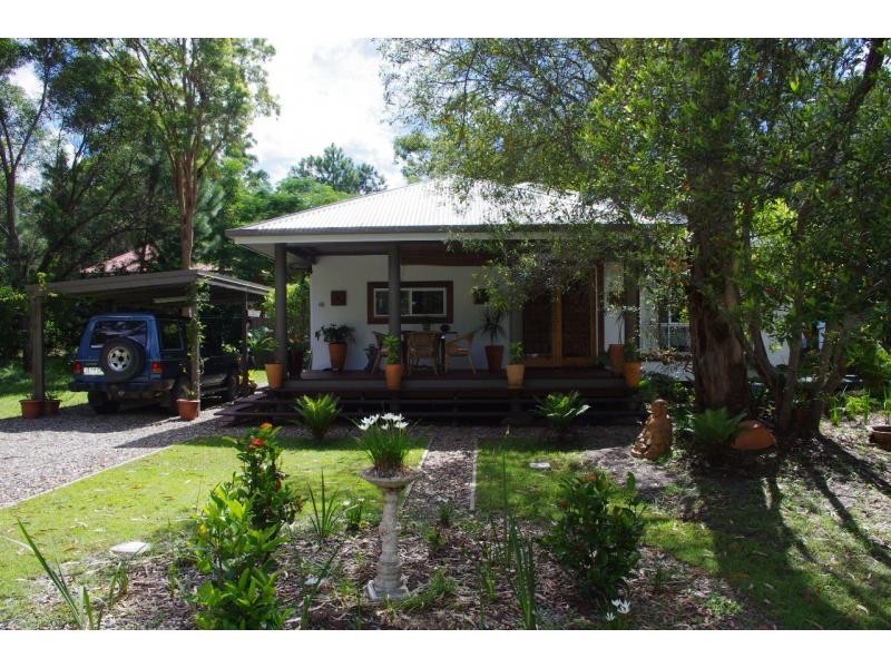 56 Alexander Street, Macleay Island QLD 4184