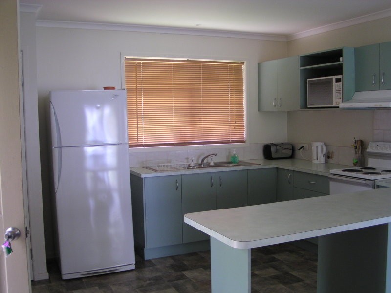 77 Beelong Street North, Macleay Island QLD 4184