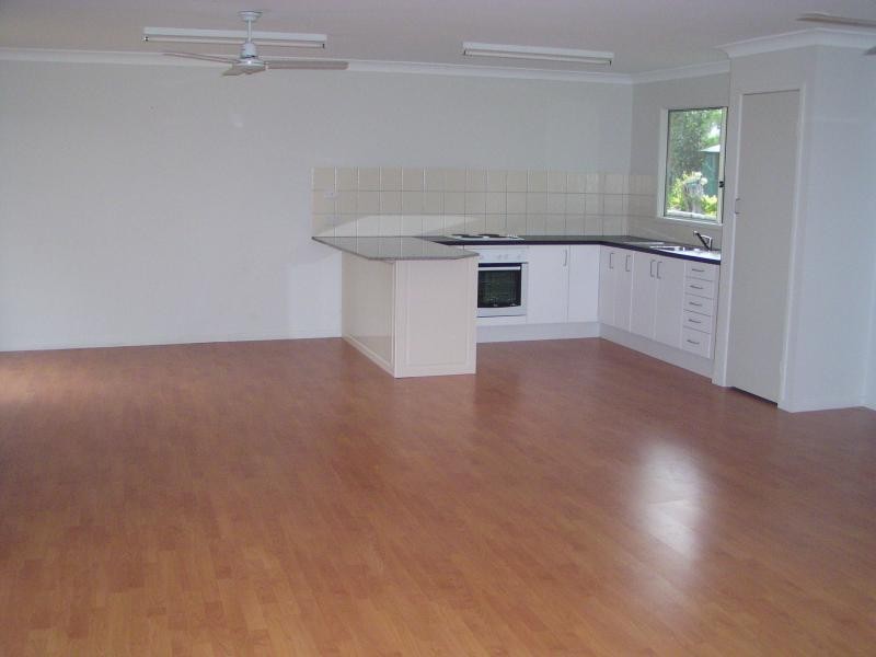 12 Tukkeri Street, Macleay Island QLD 4184