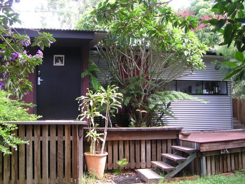 102 Western Road, Macleay Island QLD 4184