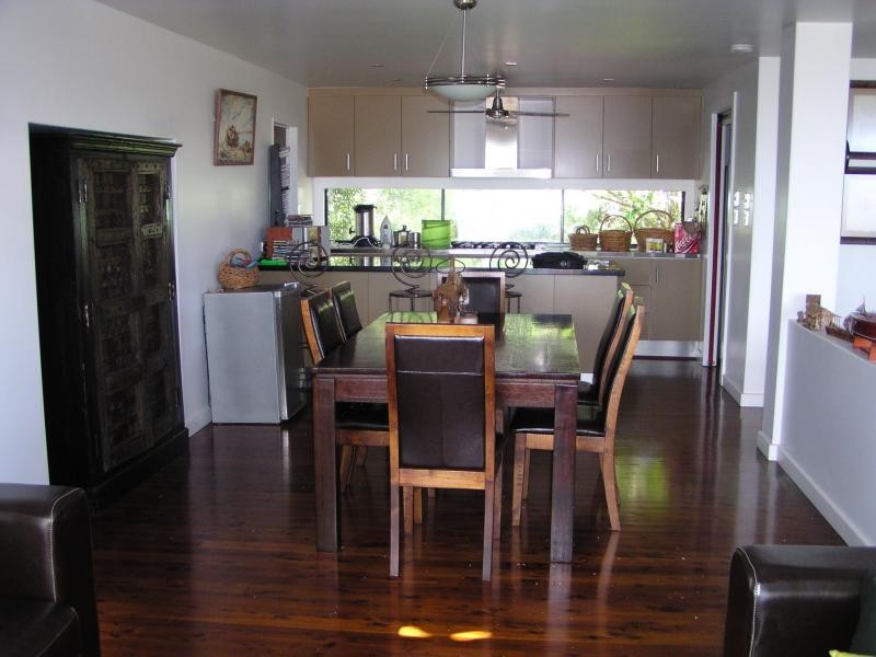 102 Western Road, Macleay Island QLD 4184