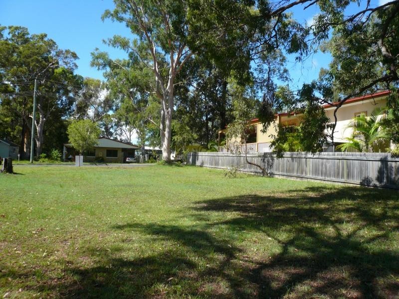 12 Dalpura Street, Macleay Island QLD 4184