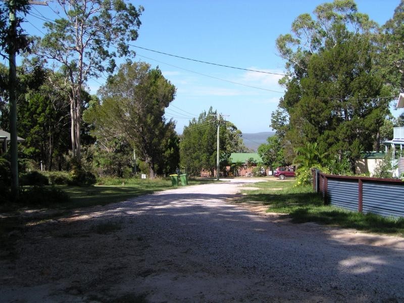 25 Cabriolet Crescent, Macleay Island QLD 4184