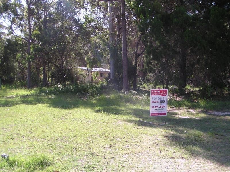 25 Cabriolet Crescent, Macleay Island QLD 4184