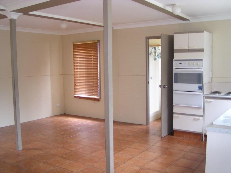 32 Alexander Street, Macleay Island QLD 4184