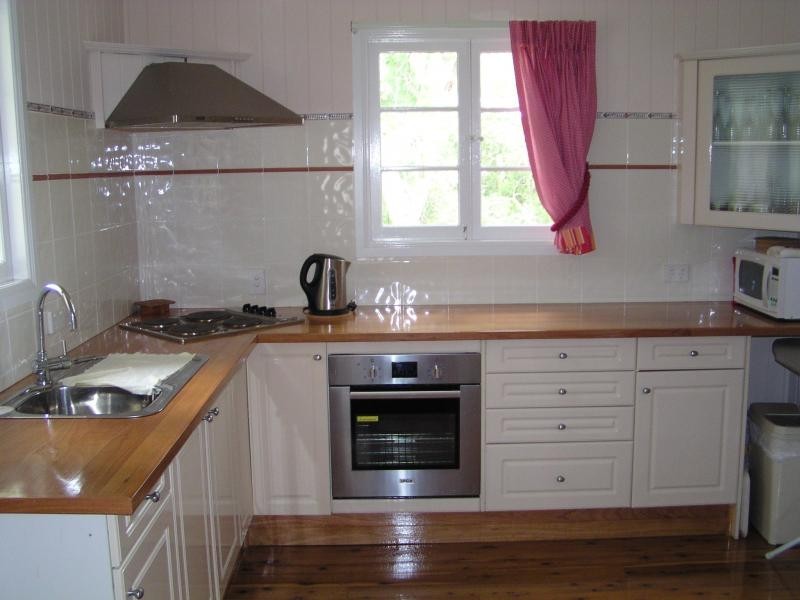 17 Noon-Muckle Street, Macleay Island QLD 4184