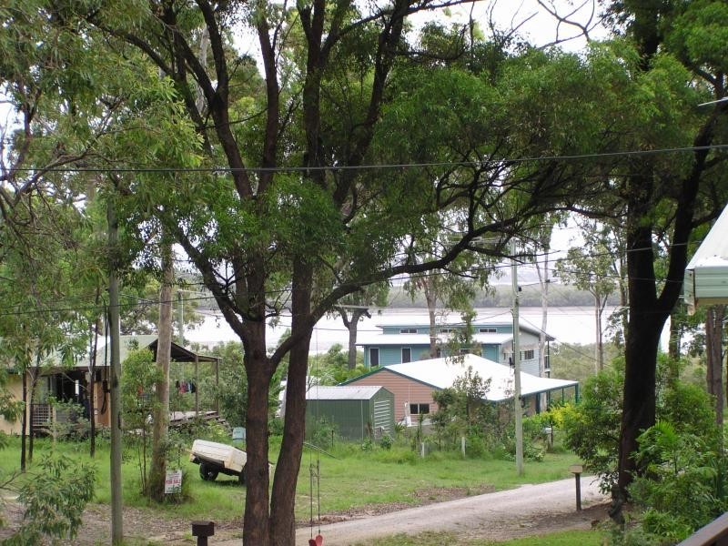 17 Noon-Muckle Street, Macleay Island QLD 4184