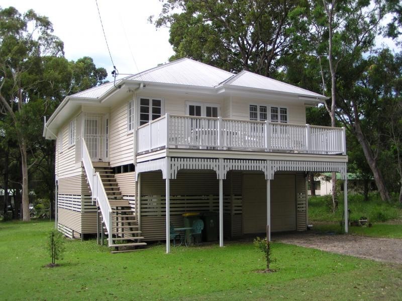 17 Noon-Muckle Street, Macleay Island QLD 4184