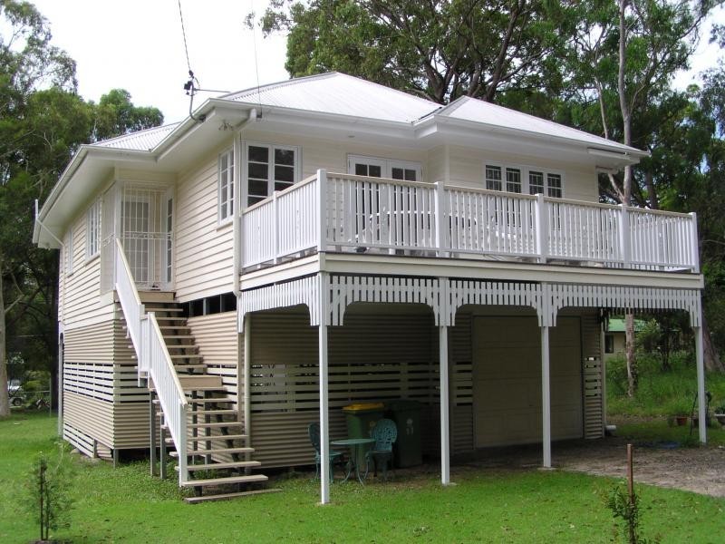 17 Noon-Muckle Street, Macleay Island QLD 4184