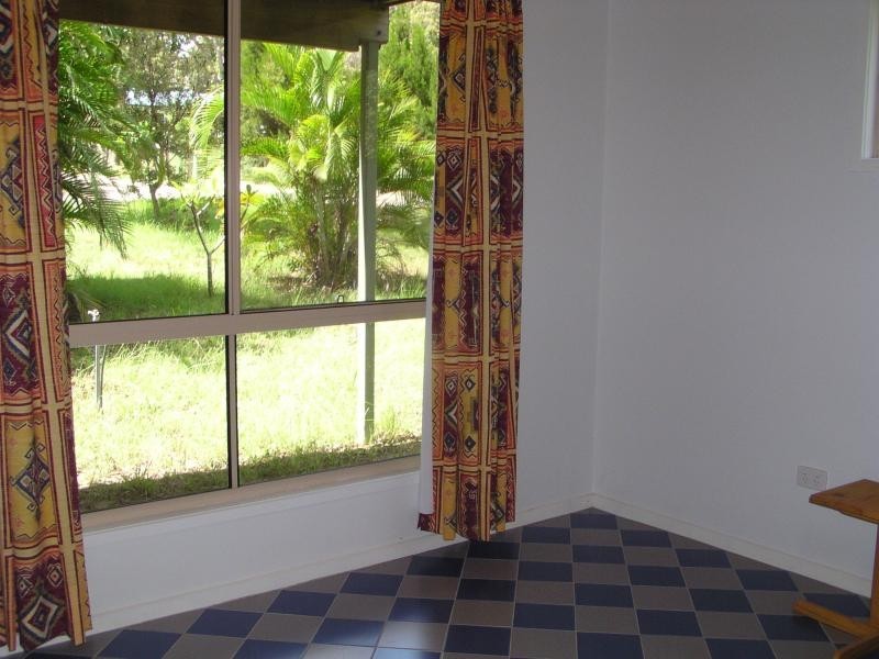 8 Kalara Street, Macleay Island QLD 4184