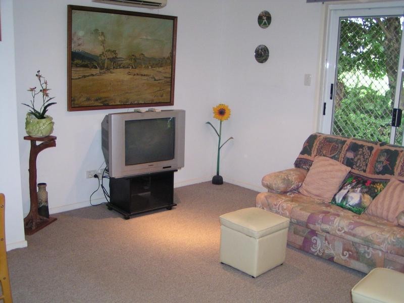 32 Mel Street, Macleay Island QLD 4184
