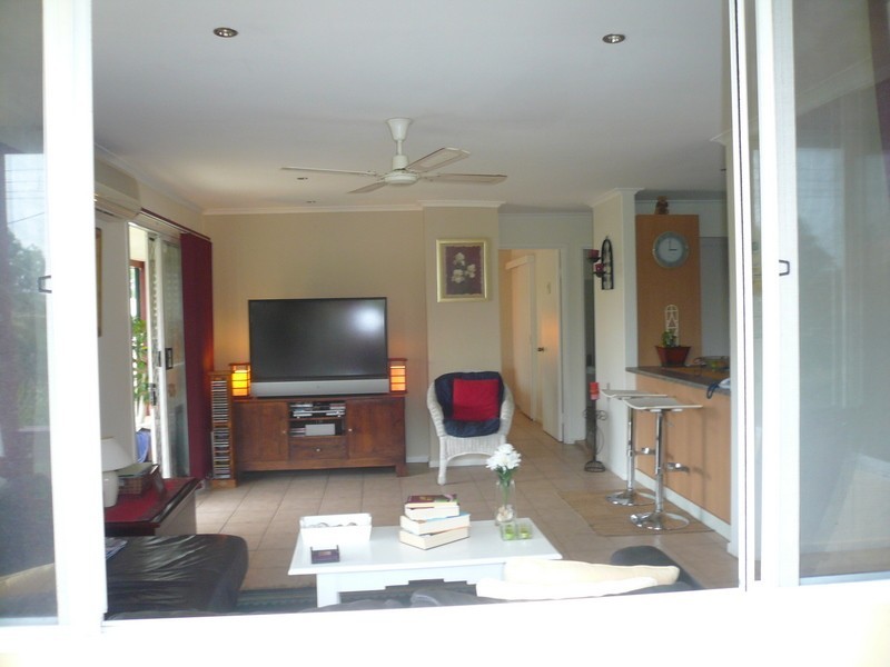 8 Mawarra Street, Macleay Island QLD 4184