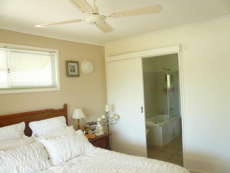 8 Mawarra Street, Macleay Island QLD 4184