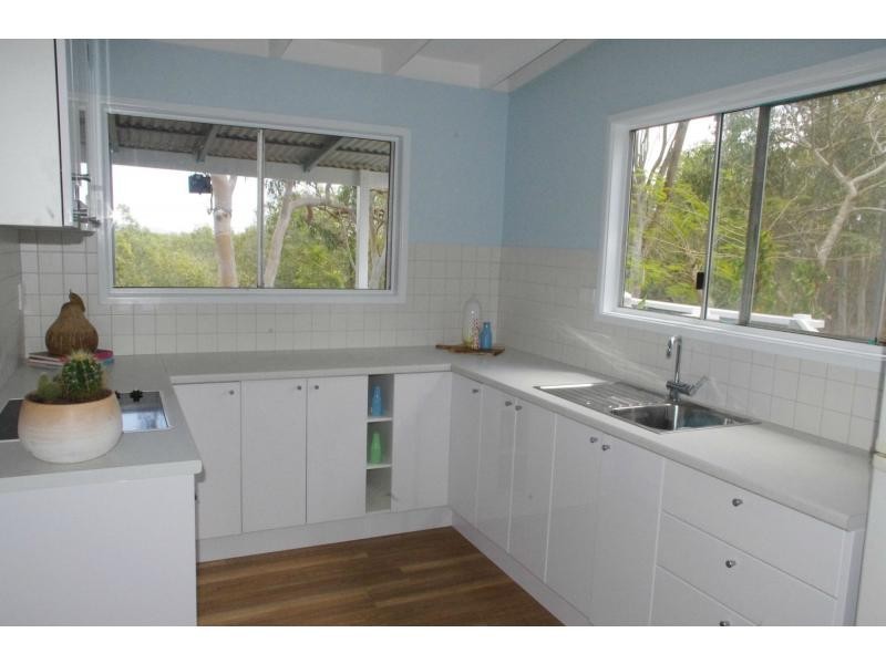 3 Swallow Road, Macleay Island QLD 4184