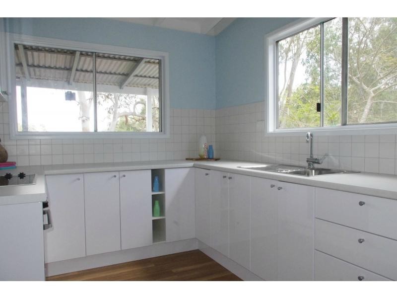 3 Swallow Road, Macleay Island QLD 4184