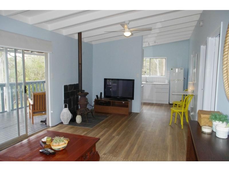 3 Swallow Road, Macleay Island QLD 4184